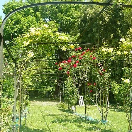 Chambres D'hotes Gael Bed & Breakfast *